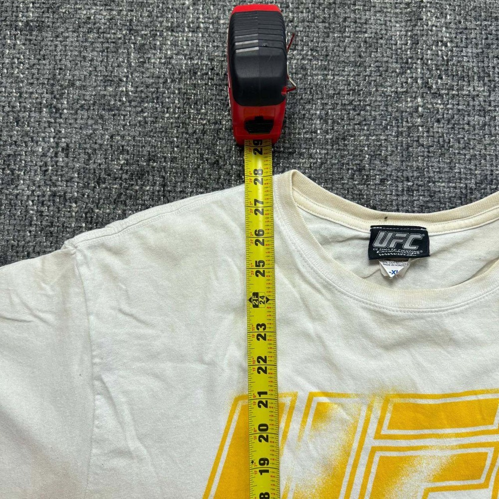 UFC Graphic Tee Mens XL White Yellow Spray Logo Y2K MMA T-Shirt - Picture 10 of 12